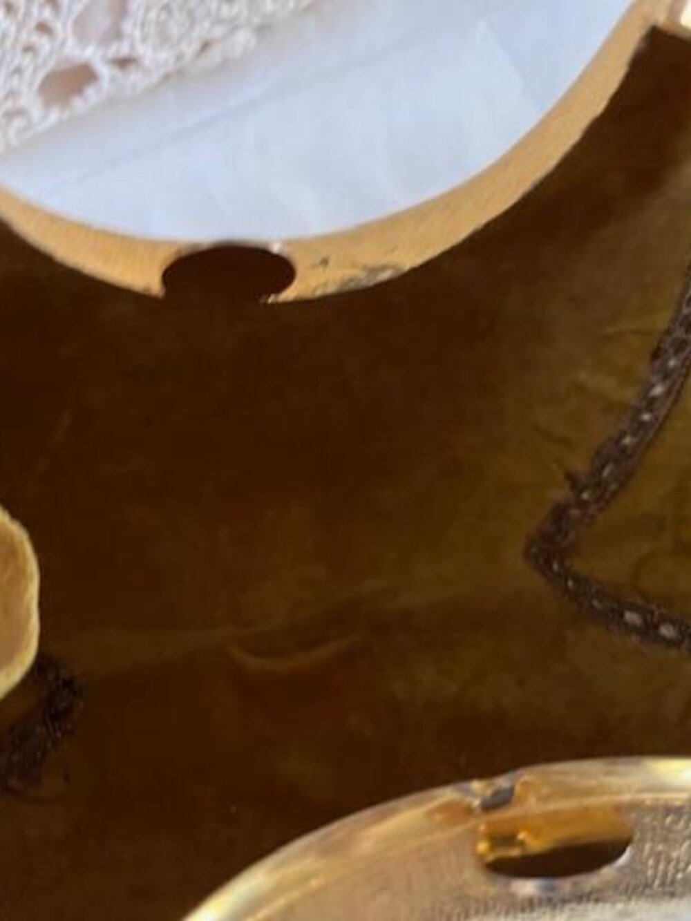 Vintage Hard Gold Lame Bag/Made in Italy/Interior Lining Gold Velvet/Long Strap - Picture 3 of 3